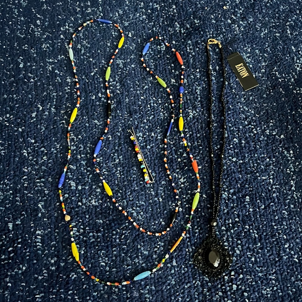NWOT beaded necklace, bobby pin & blk necklace